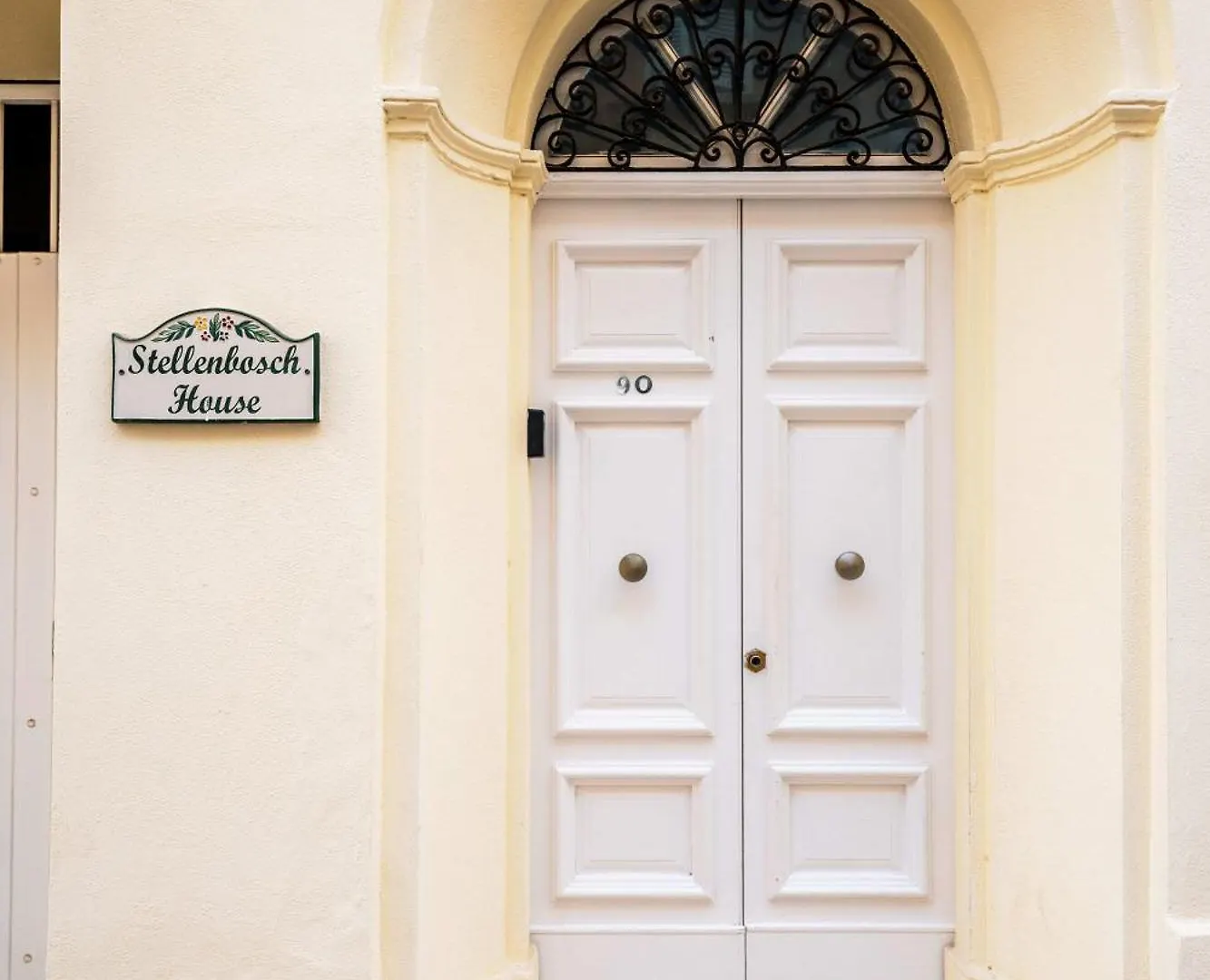 Stylish Apartment Right By The Sliema Promenade